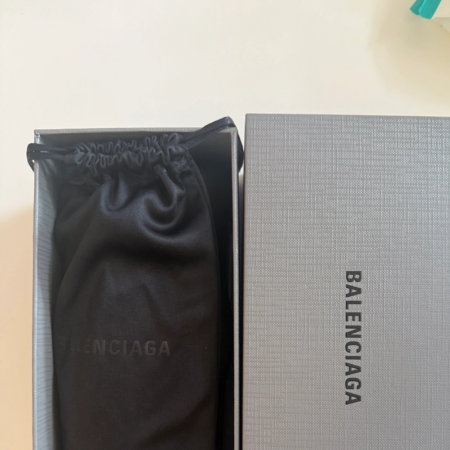 발렌시아가 xcv선글라스